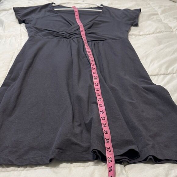 Garnet Hill Twist Front Short Sleeve Stretchy Shirt Dress Size Small V Neck Gray - Picture 9 of 10
